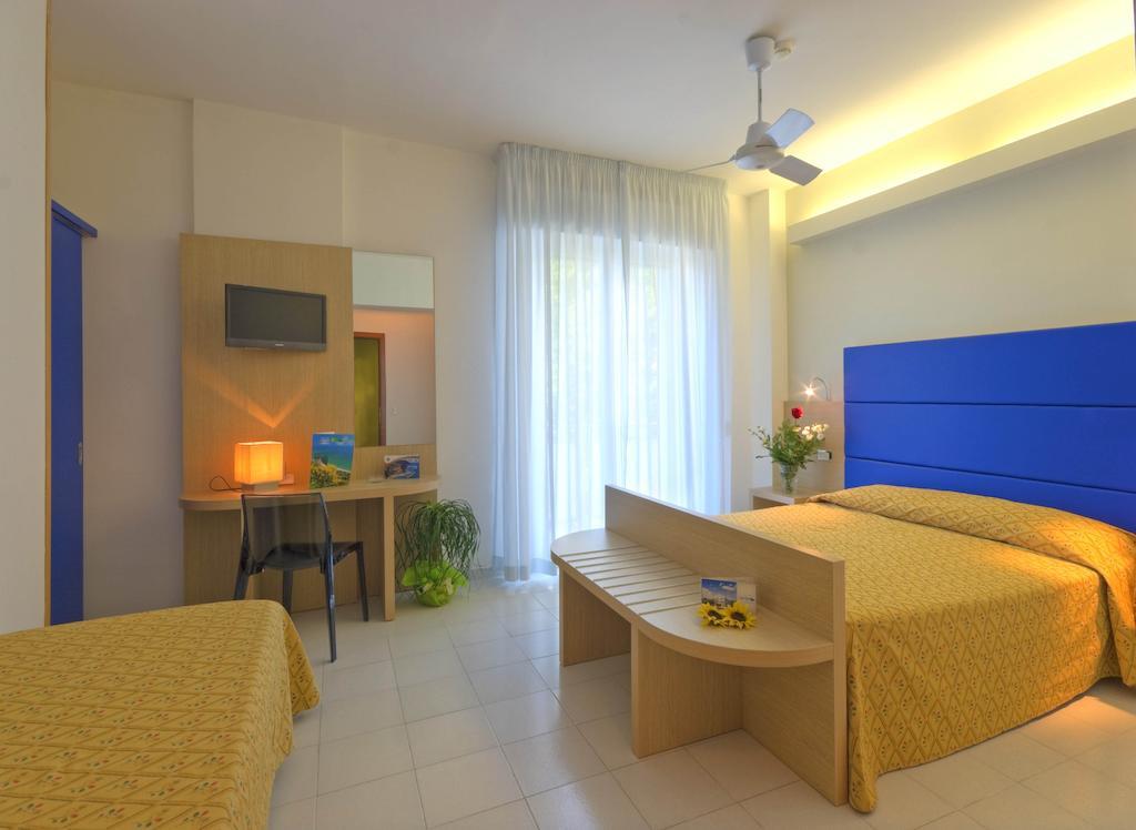 Hotel Kon Tiki Numana Oda fotoğraf